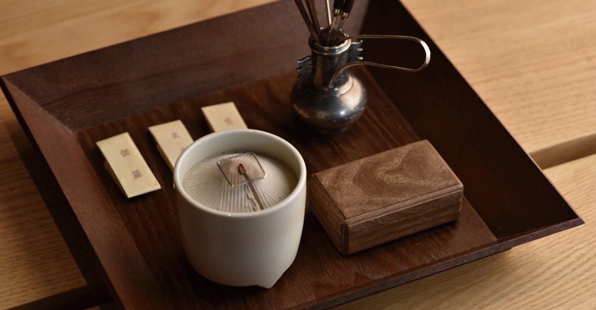 1,500年の和の香りの歴史をいろどる至高の香木「伽羅」を聞く