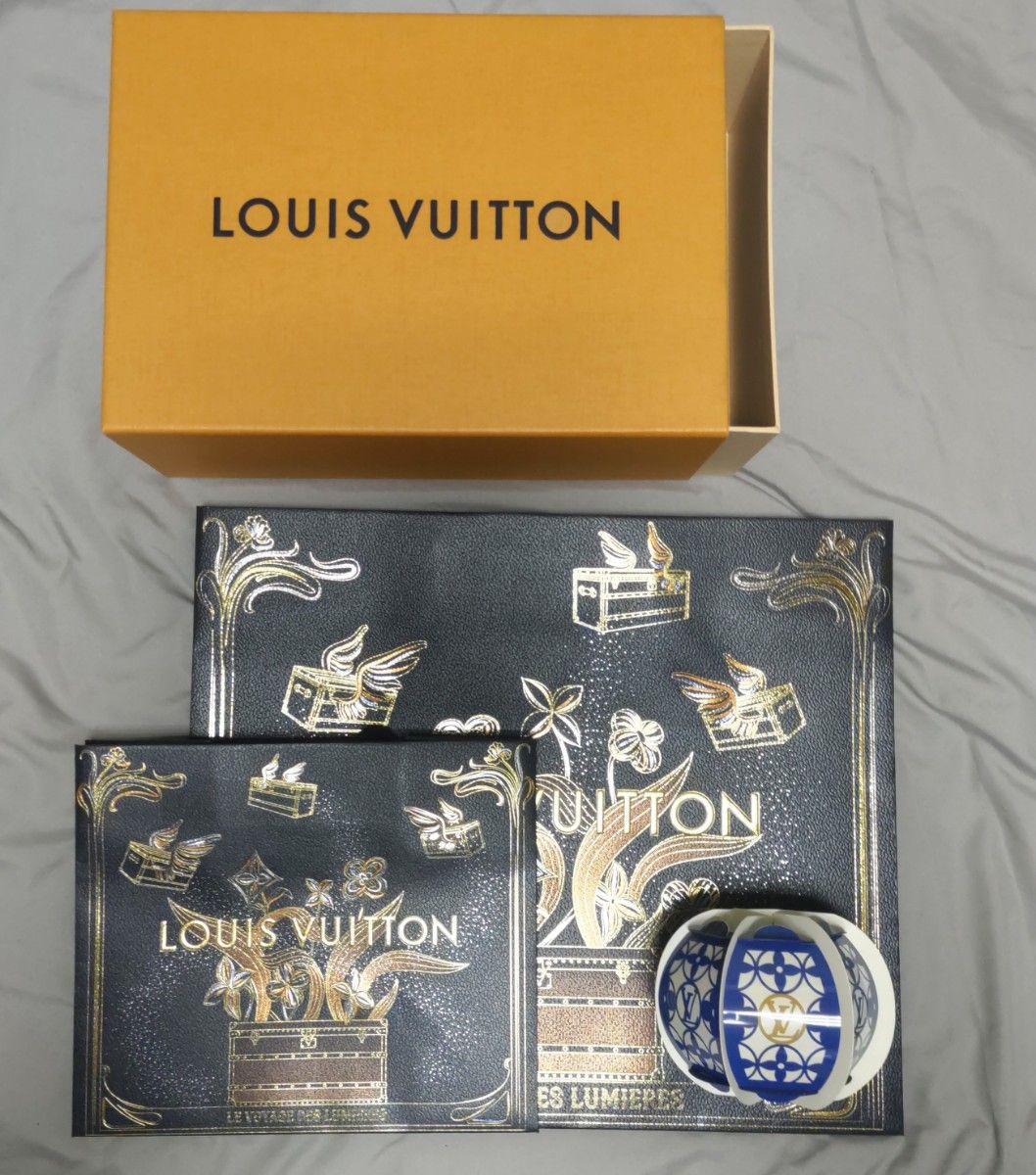 LOUIS VUITTON ルイヴィトン ショッパー 紙袋 2025クリスマス限定 2枚