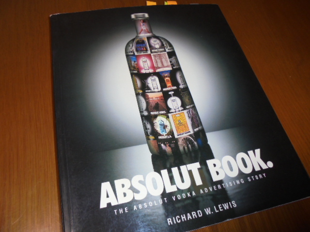 洋書アブソルートウォッカの広告 Absolut VODKA ボトルでザイン ラベル