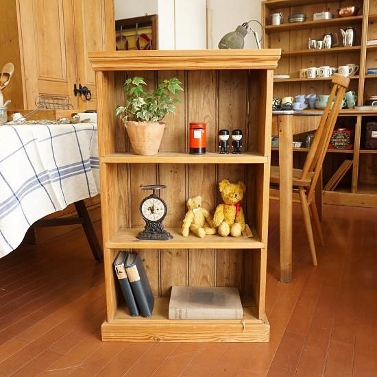 イギリス ヴィンテージ パイン材のブックシェルフ 本棚 小ぶりなサイズ