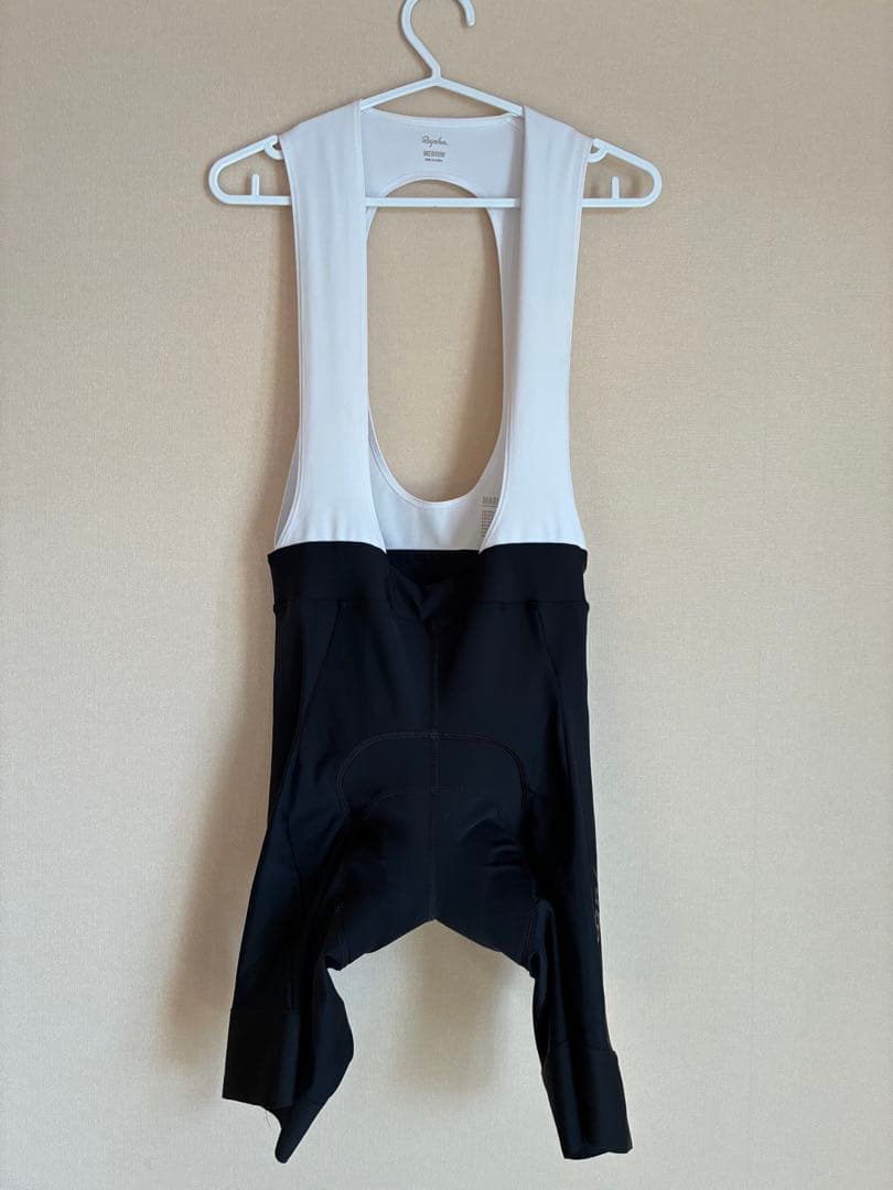 ラファ　Rapha ビブショーツ　ホワイト/ブラック　Mサイズ Rapha Core Cycling Bib（ラファ コア サイクリング ビブ ショーツ）