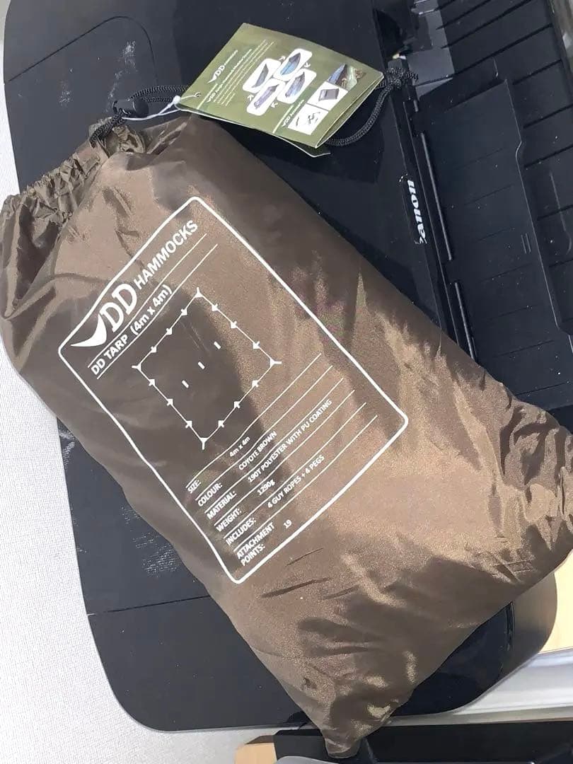 新品タグ付き　DD TARP 4x4m コヨーテブラウン タープ Amazon.co.jp: DD Hammocks JAPAN DD Tarp 4×4 コヨーテブラウン